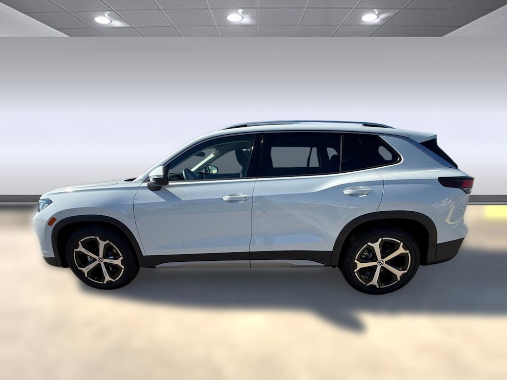 New 2026 Volkswagen Tiguan 2.0T SE SUV