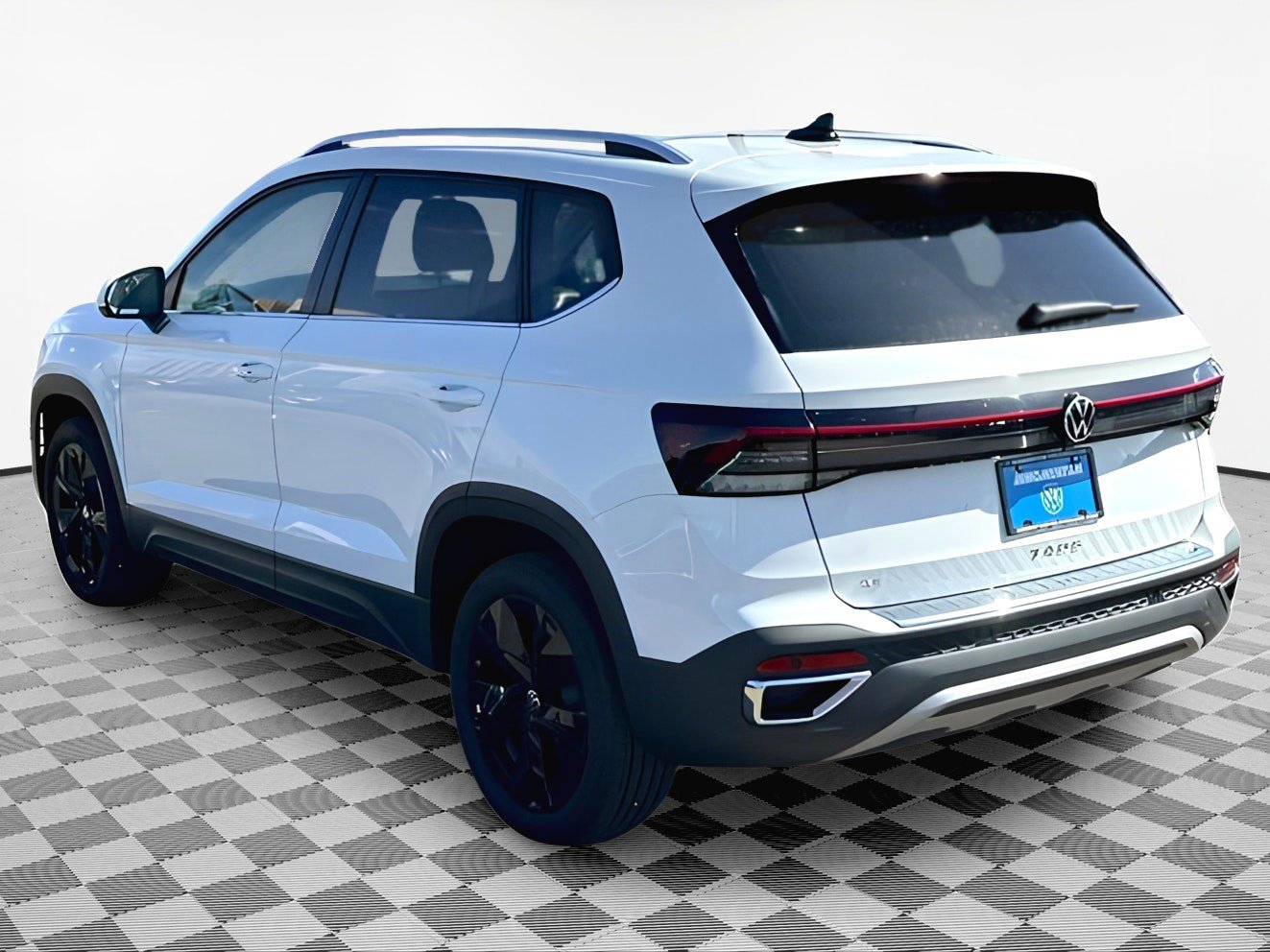 2025 Volkswagen Taos SE photo 3