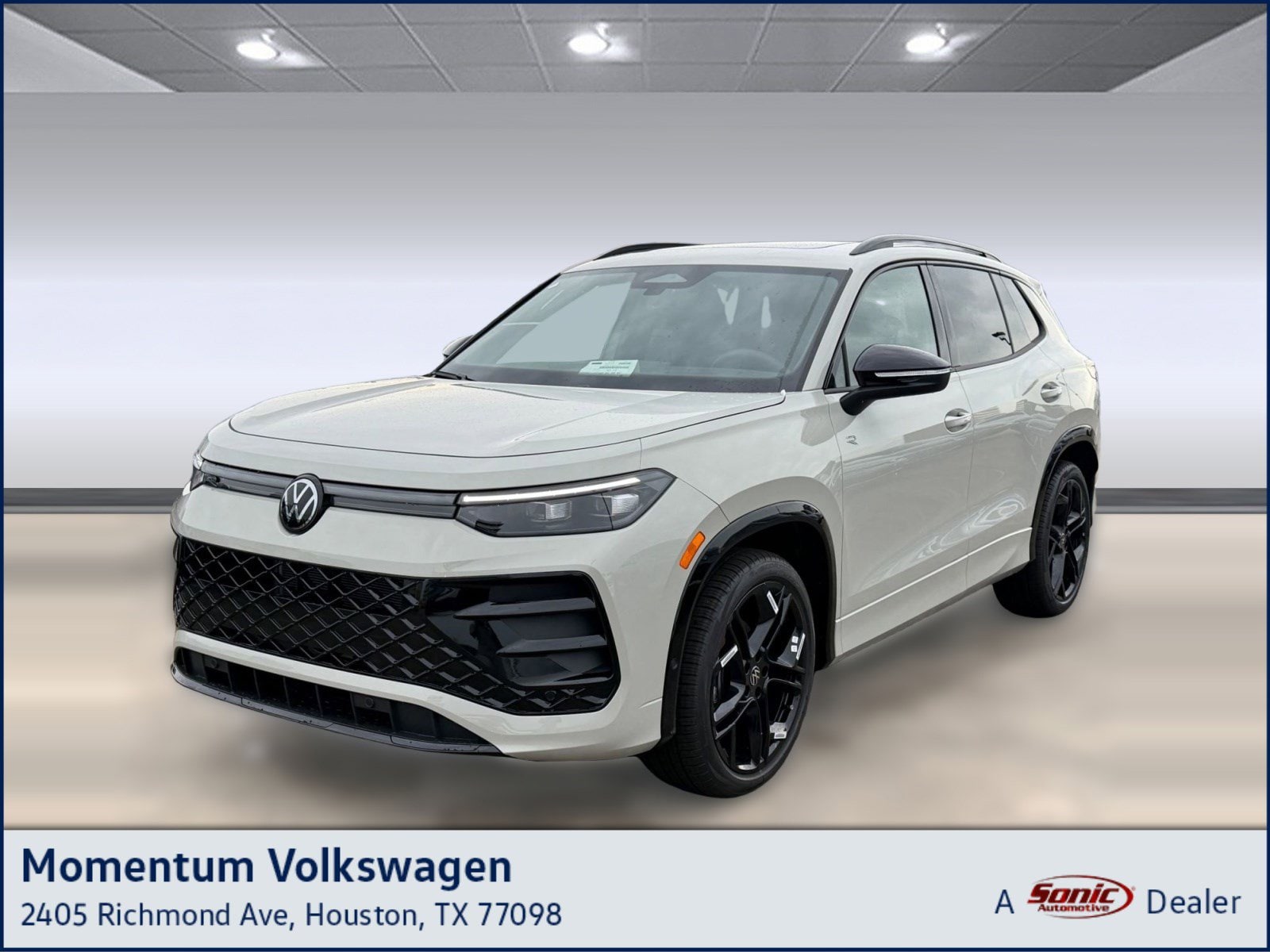 2026 Volkswagen Tiguan 2.0T SE R-Line Black's photo