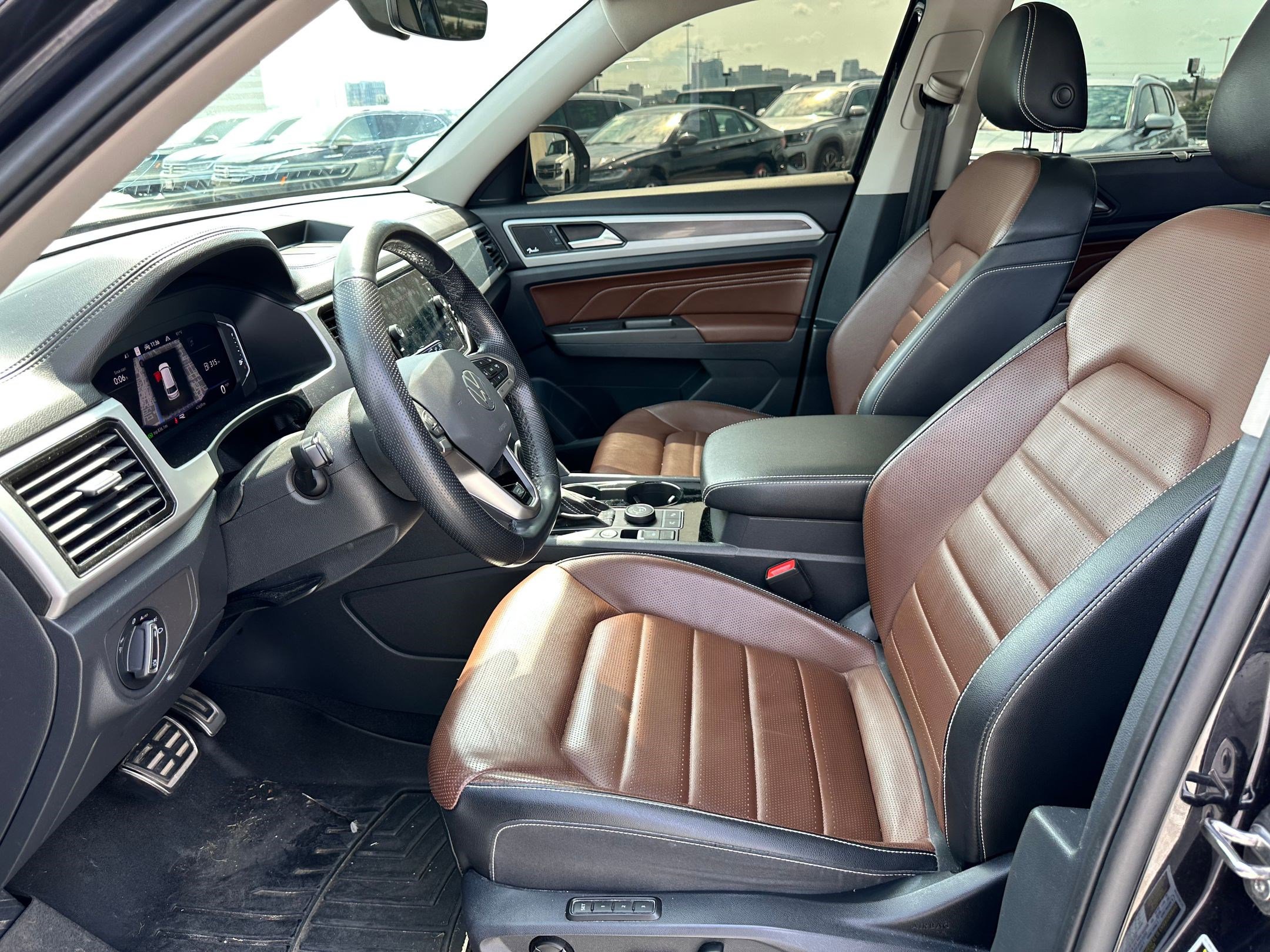 2022 Volkswagen Atlas V6 SEL Premium R-Line photo 3