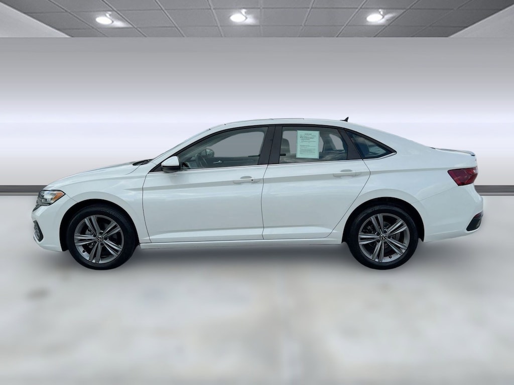 Used 2023 Volkswagen Jetta SE Sedan