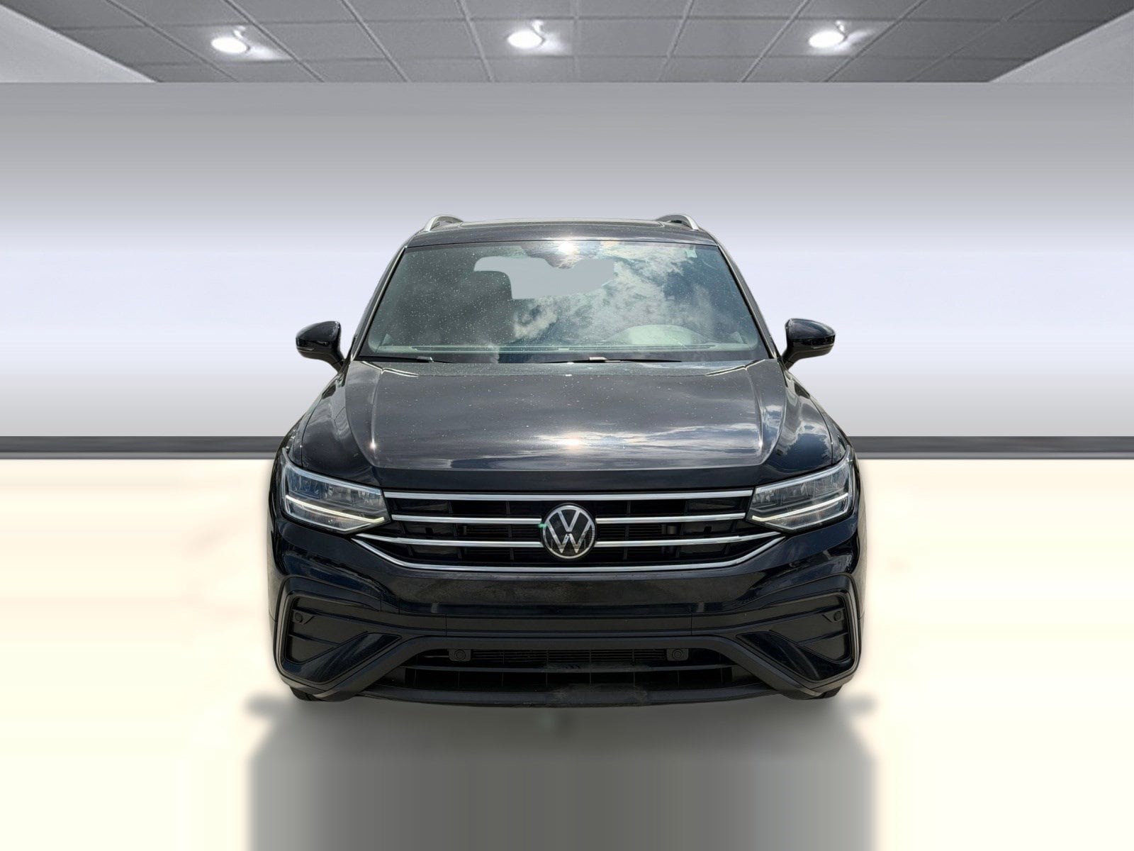 Tiguan SE SUV