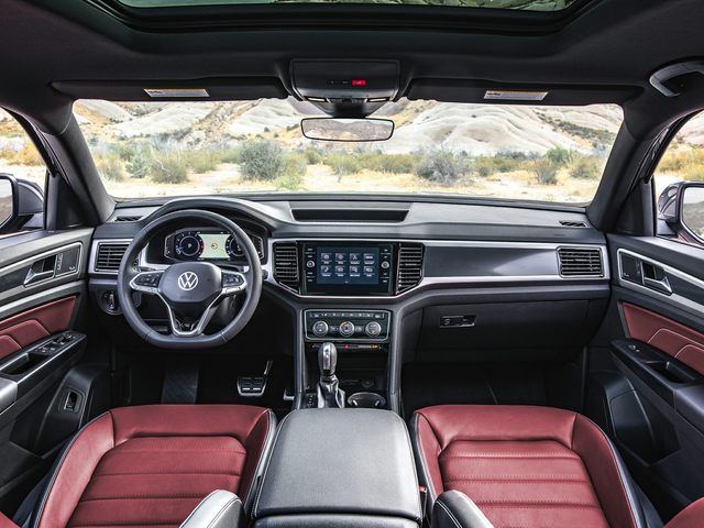 Volkswagen Atlas Cross Sport interior