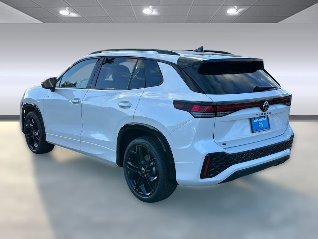 New 2026 Volkswagen Tiguan 2.0T SE R-Line Black SUV