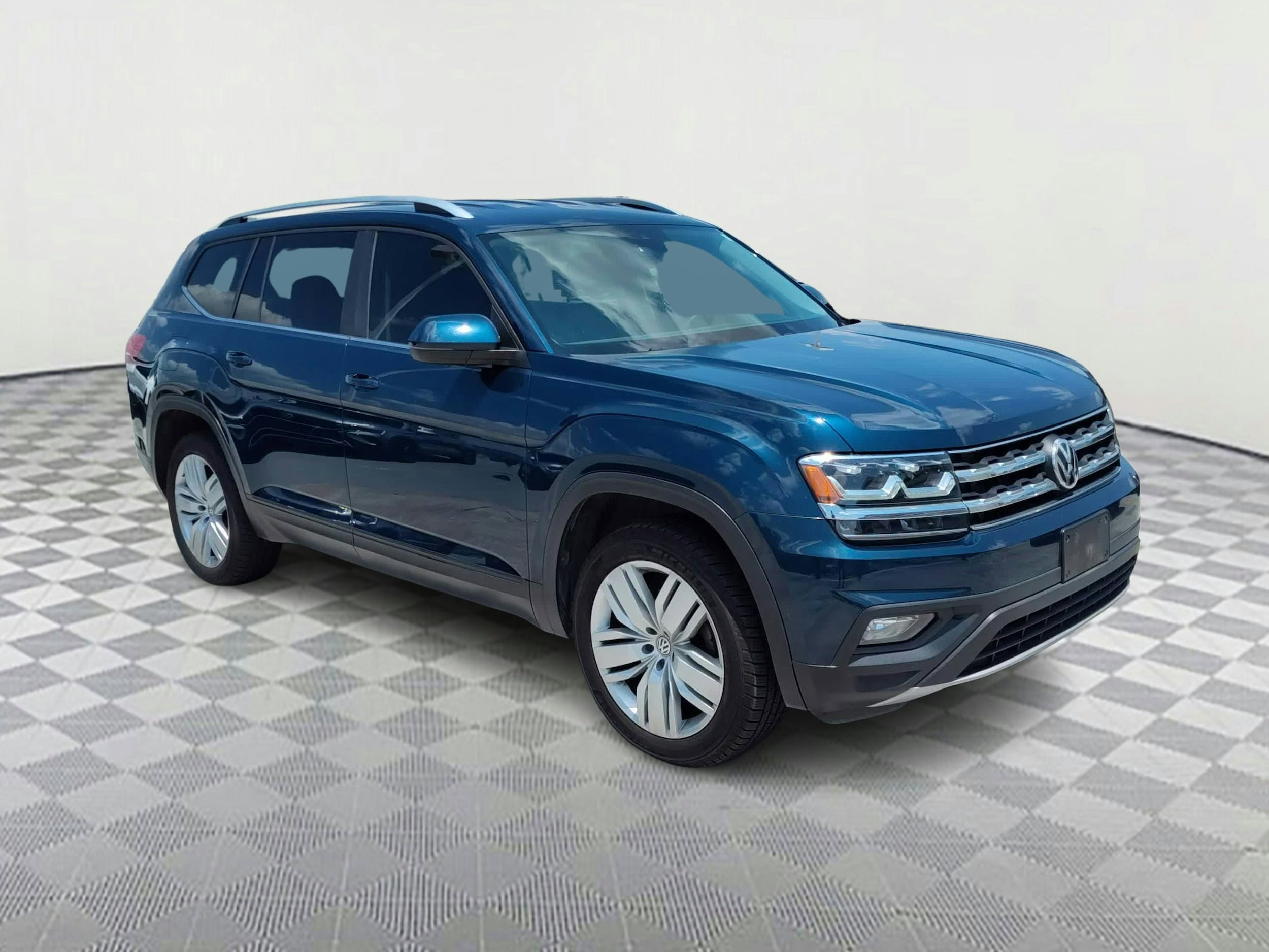 Used 2019 Volkswagen Atlas SE R-Line w/Tech with VIN 1V2WR2CA3KC532066 for sale in Houston, TX