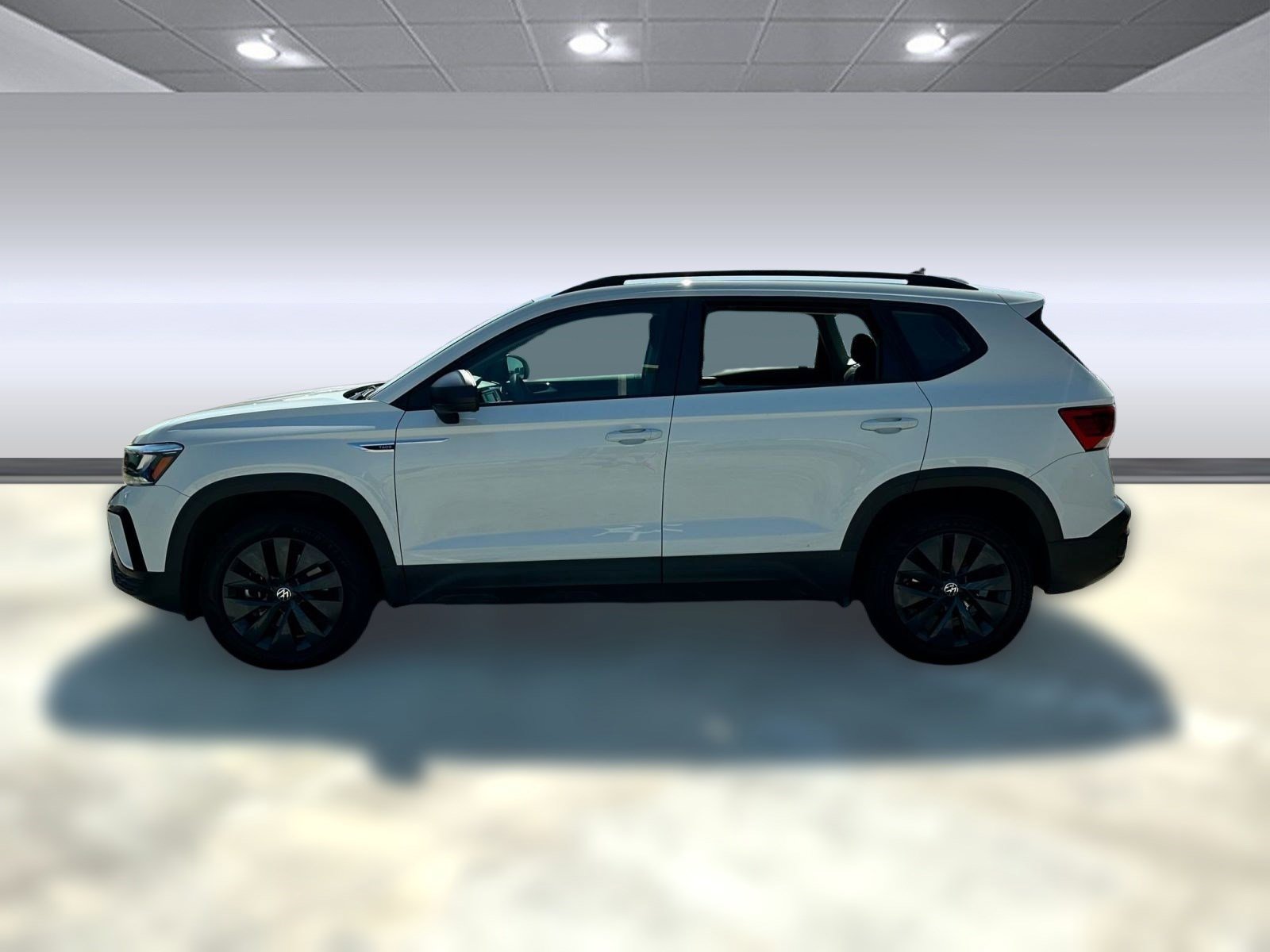 2022 Volkswagen Taos S photo 2