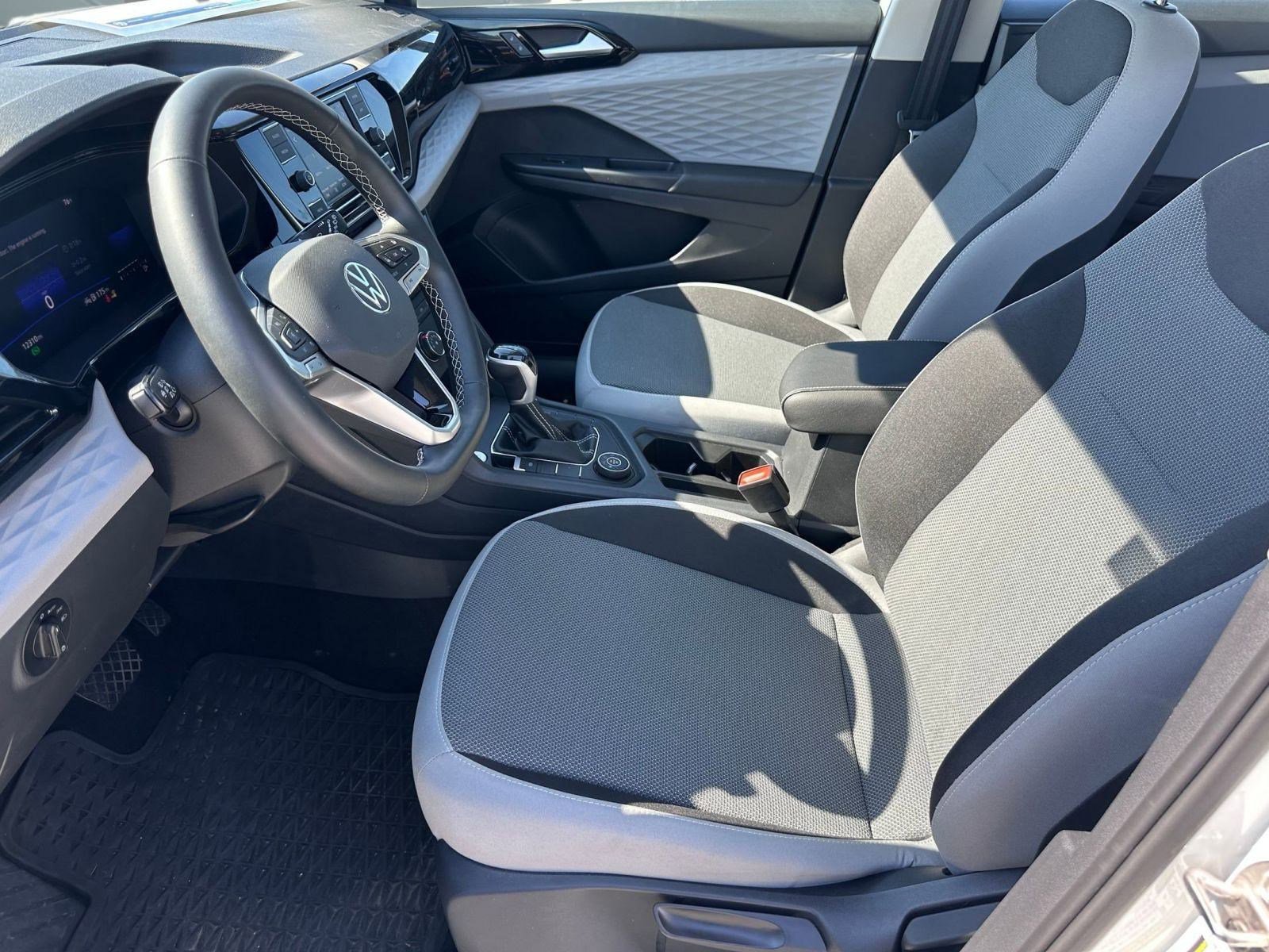 2022 Volkswagen Taos S photo 4