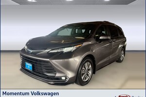2021 Toyota Sienna XLE Van