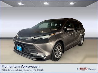 Used 2021 Toyota Sienna XLE Van for sale in Houston