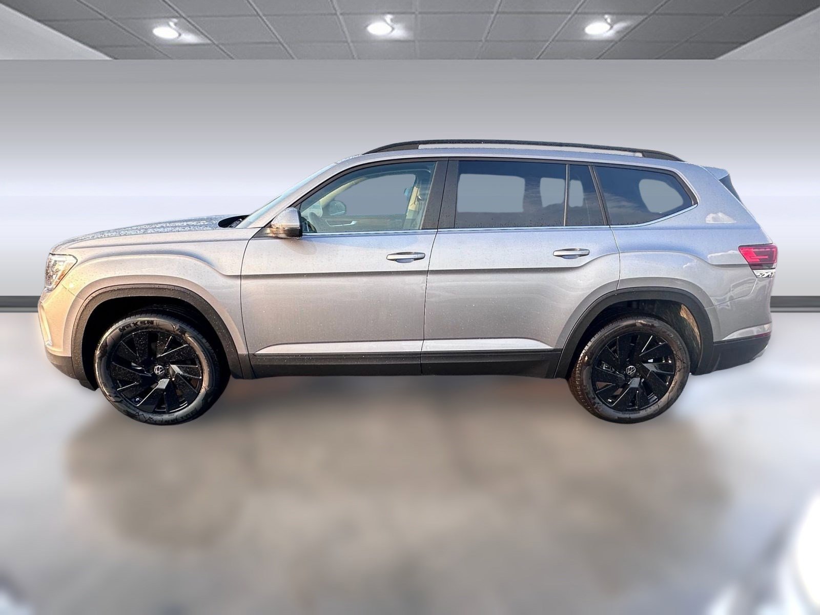 2026 Volkswagen Atlas SE Technology photo 2