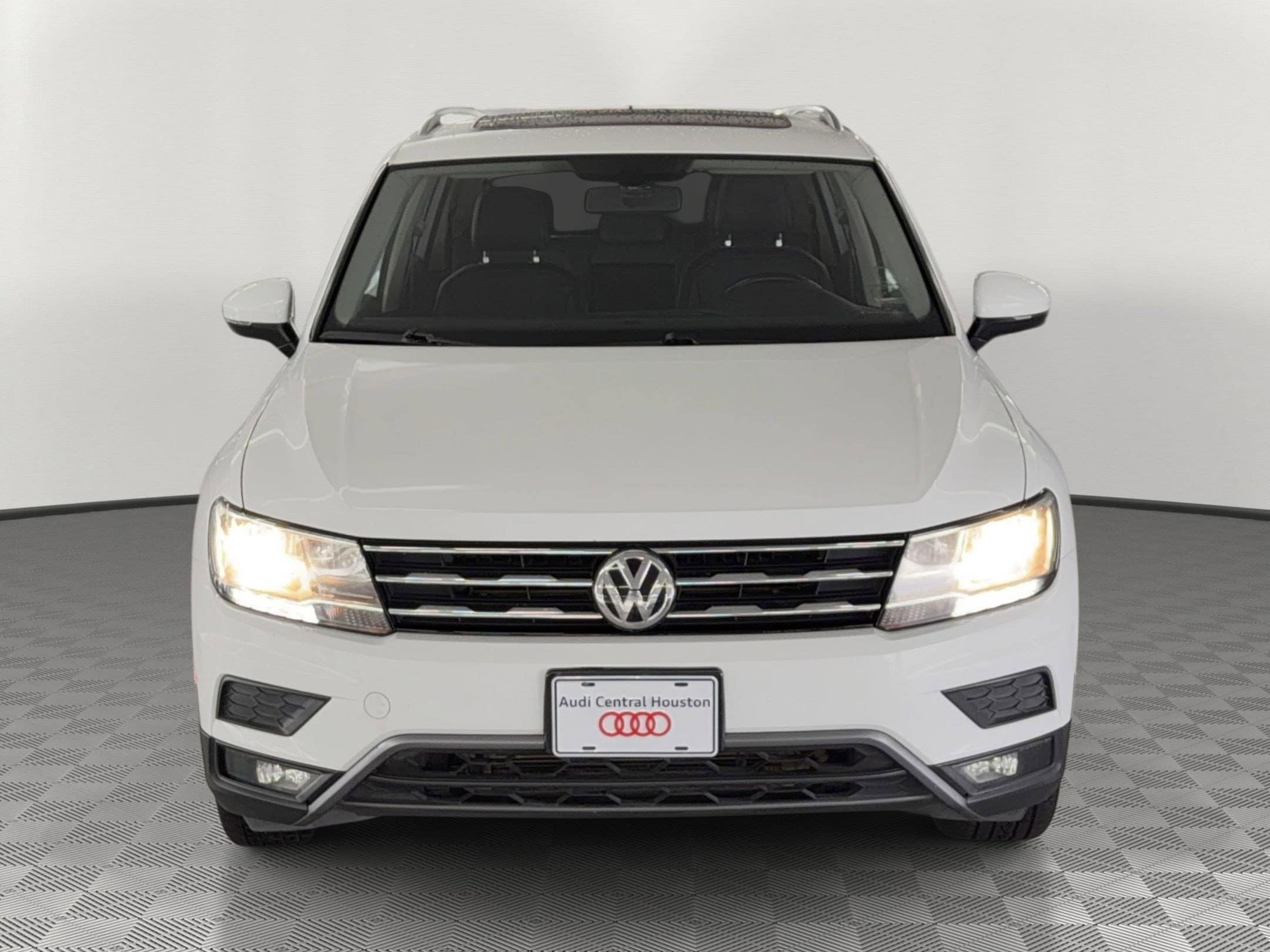 Tiguan SEL SUV