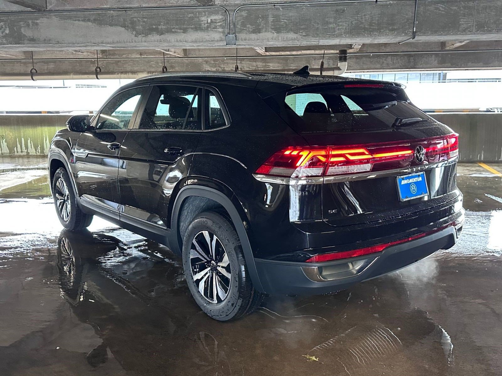 2026 Volkswagen Atlas Cross Sport SE photo 3
