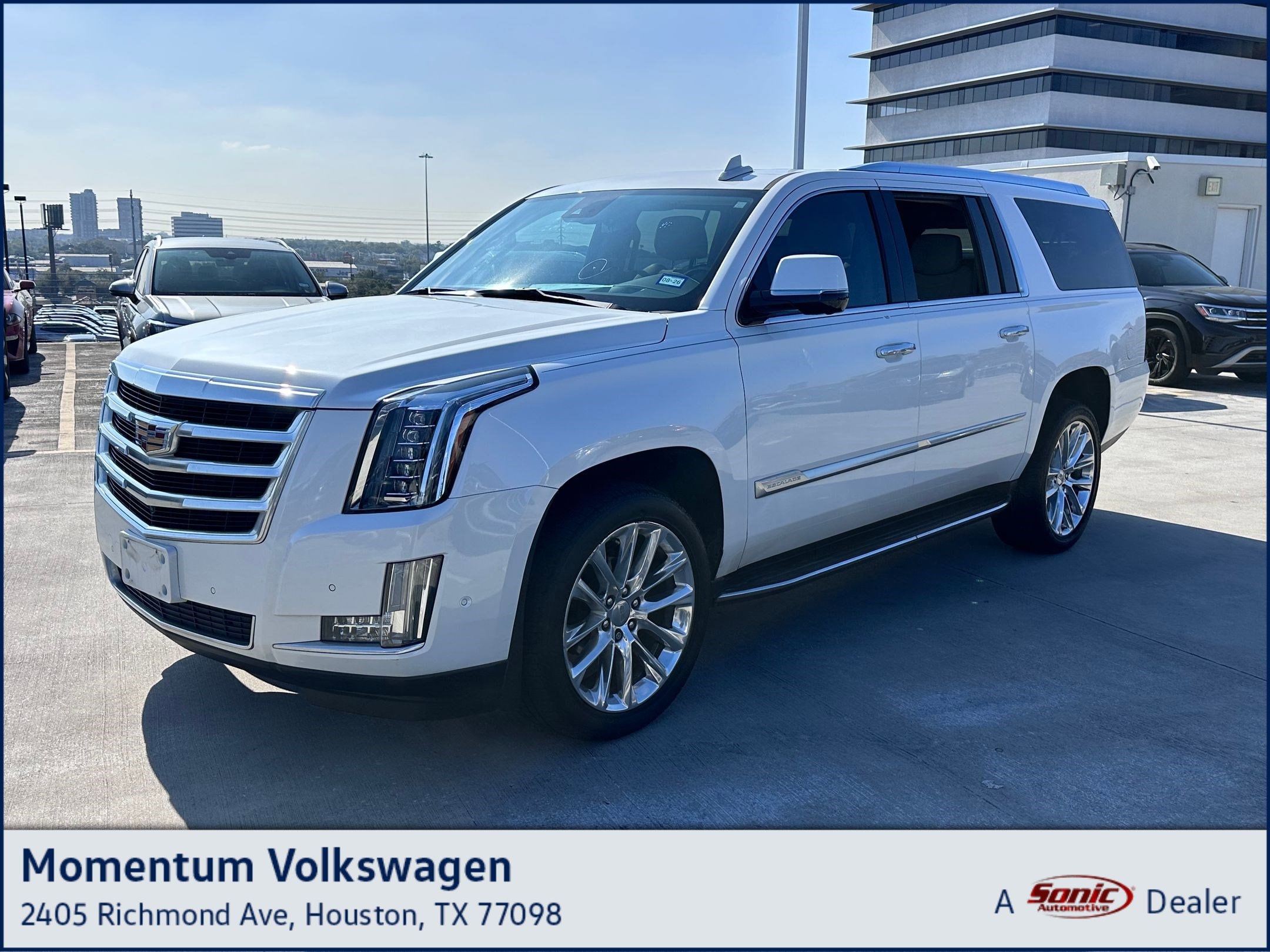 2020 Cadillac Escalade ESV Luxury's photo