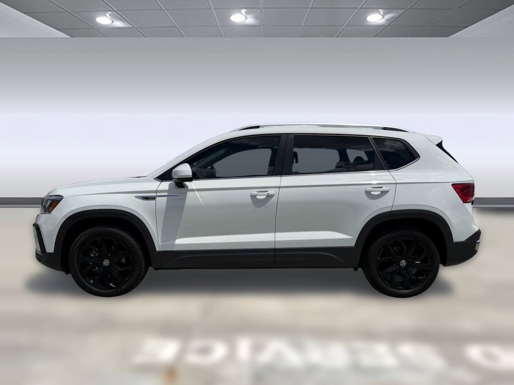 Used 2024 Volkswagen Taos SE SUV