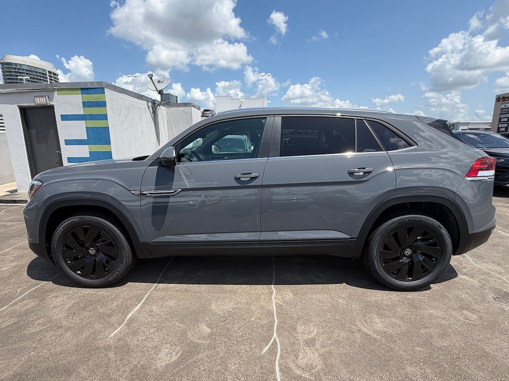 New 2026 Volkswagen Atlas Cross Sport SE w/Technology SUV
