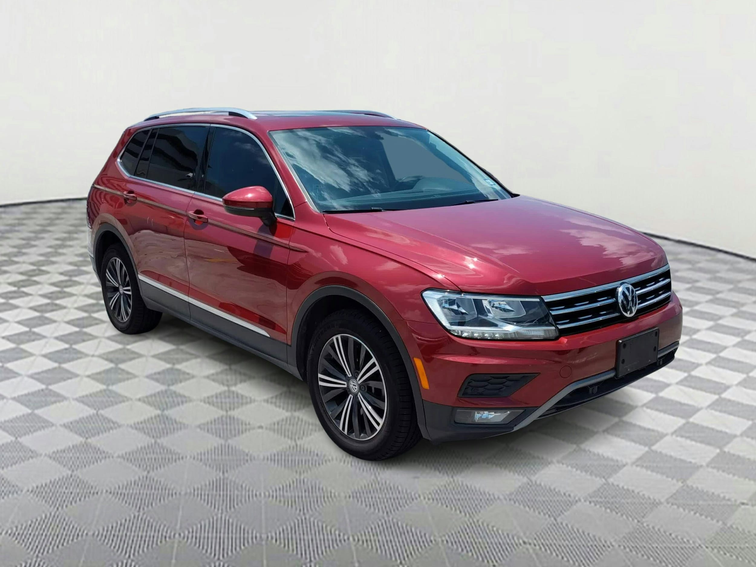 Used 2019 Volkswagen Tiguan SEL with VIN 3VV3B7AX9KM044978 for sale in Houston, TX