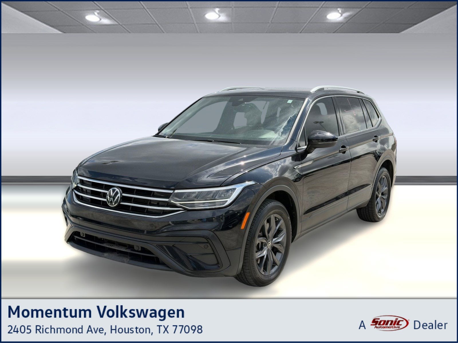 Tiguan SE SUV
