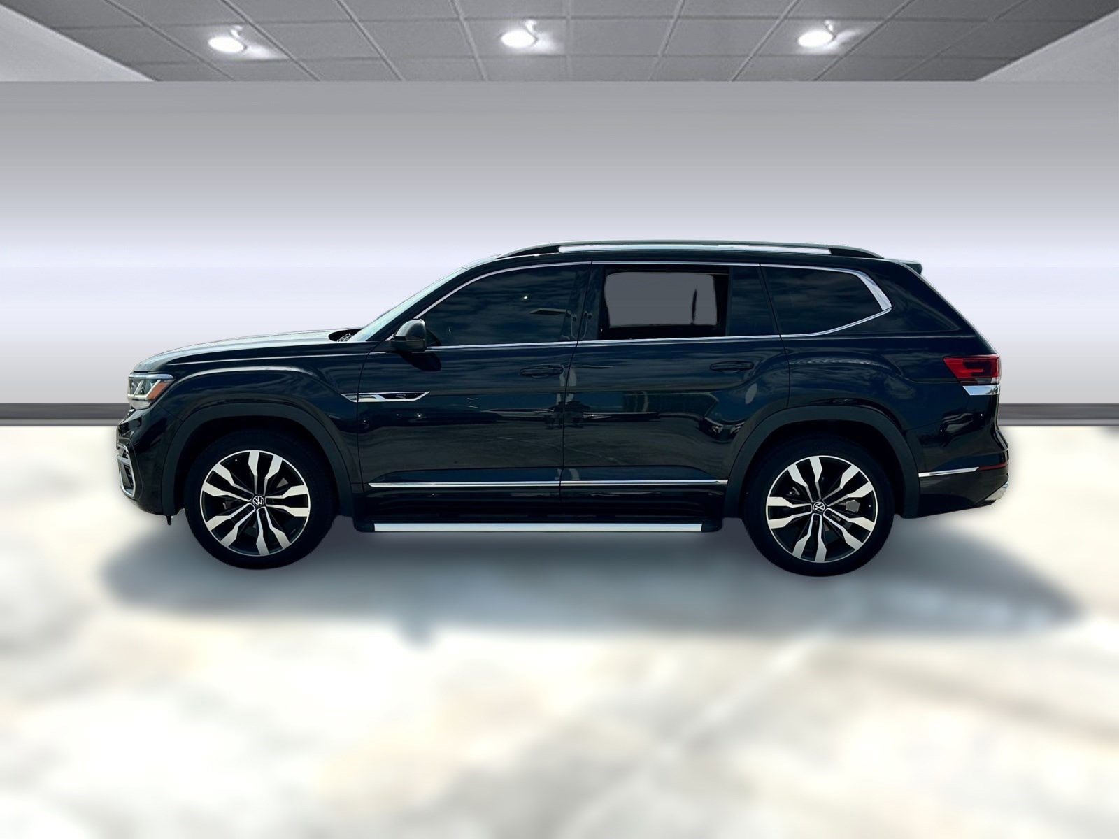 2022 Volkswagen Atlas V6 SEL Premium R-Line photo 2