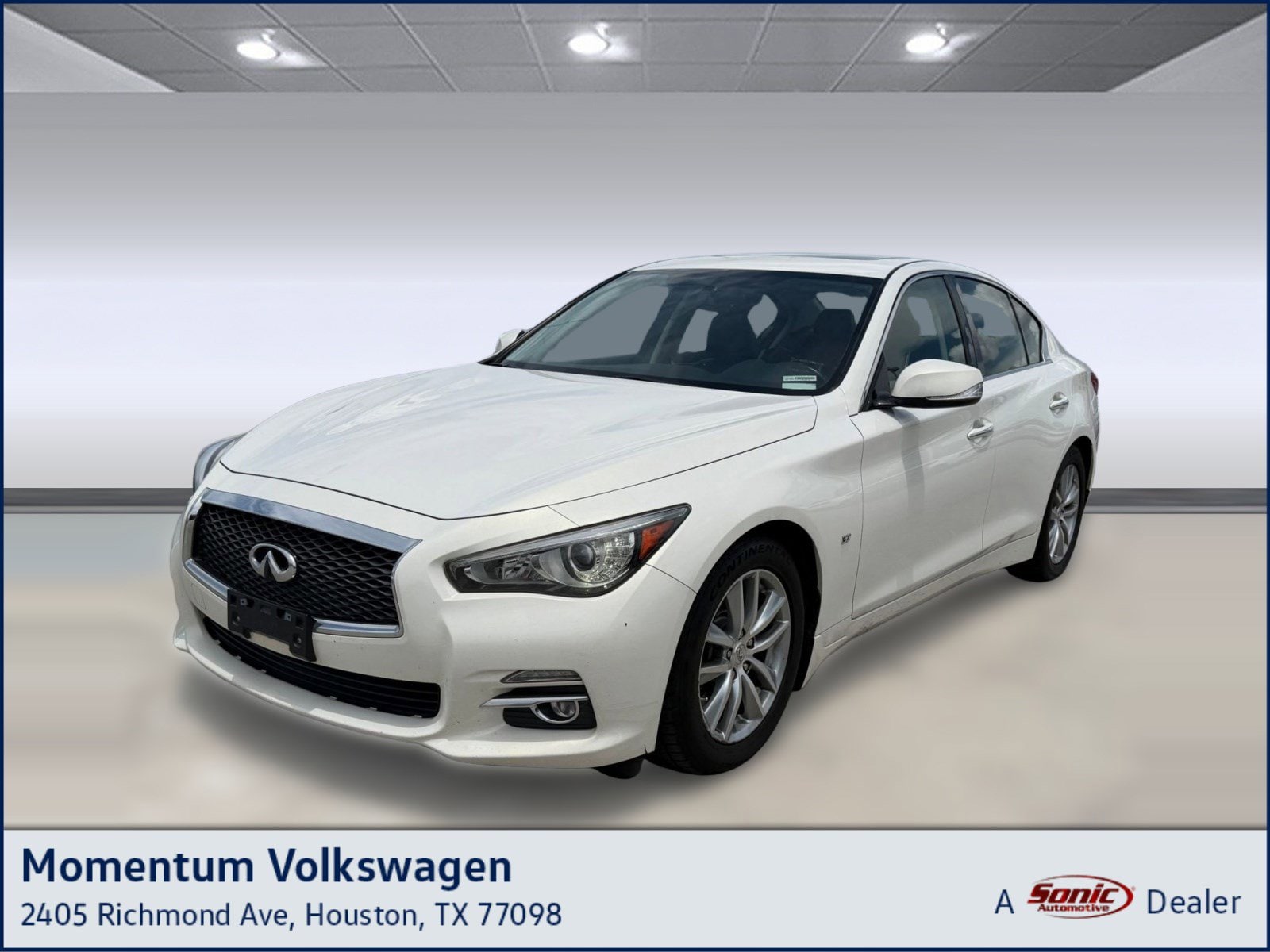 2015 INFINITI Q50 Premium's photo