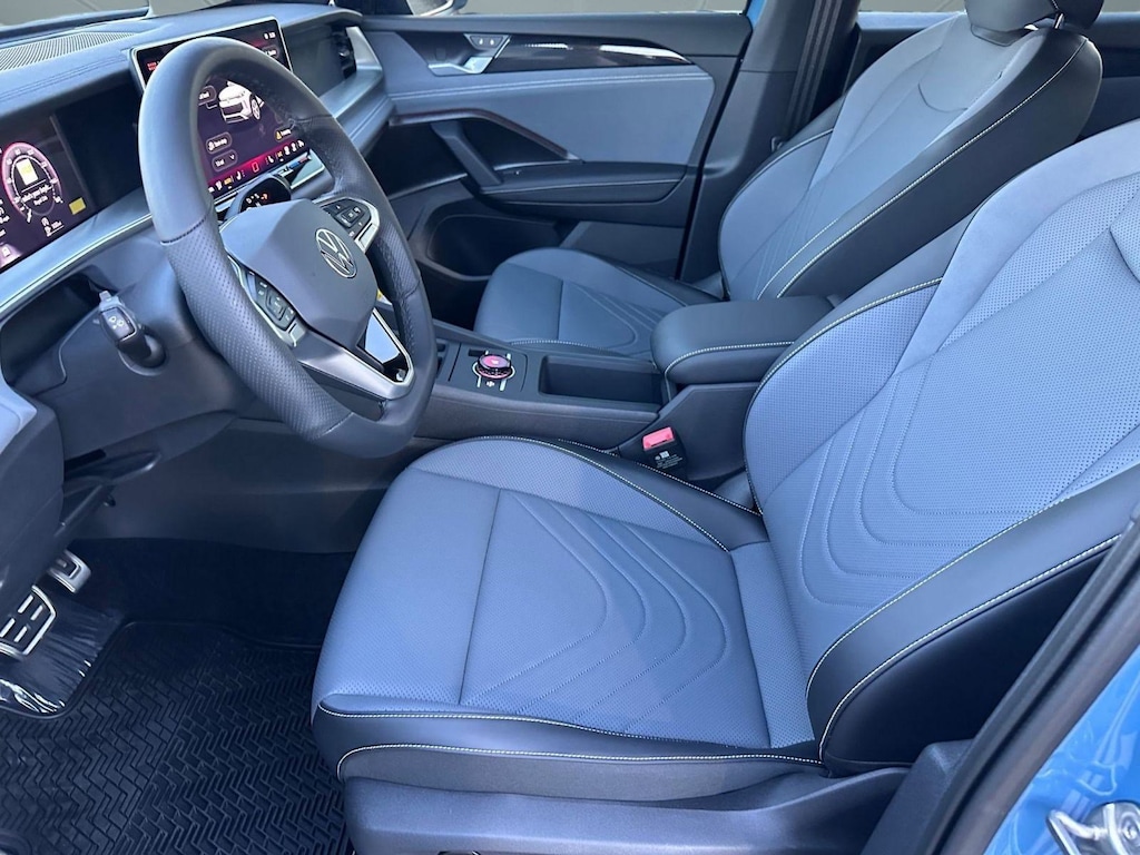 New 2026 Volkswagen Tiguan 2.0T SE R-Line Black SUV