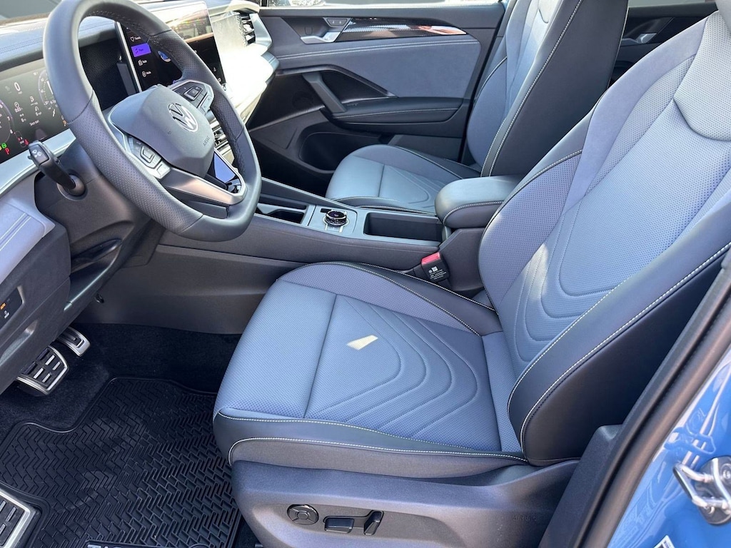 New 2026 Volkswagen Tiguan 2.0T SE R-Line Black SUV