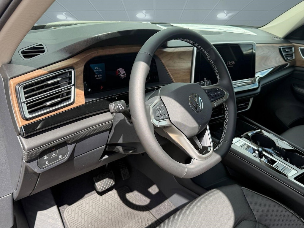 New 2026 Volkswagen Atlas SE w/Technology SUV