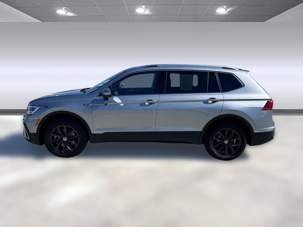 Used 2024 Volkswagen Tiguan SE SUV