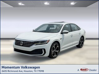 Used 2022 Volkswagen Passat 2.0T R-Line Sedan for sale in Houston