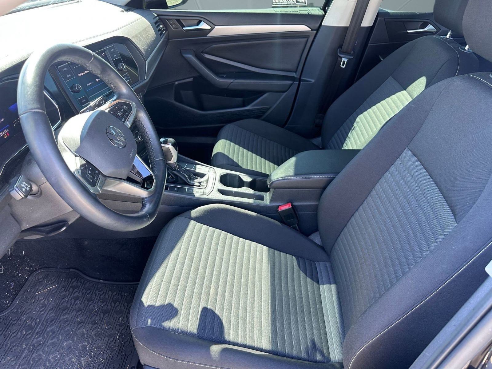 2022 Volkswagen Jetta S photo 4