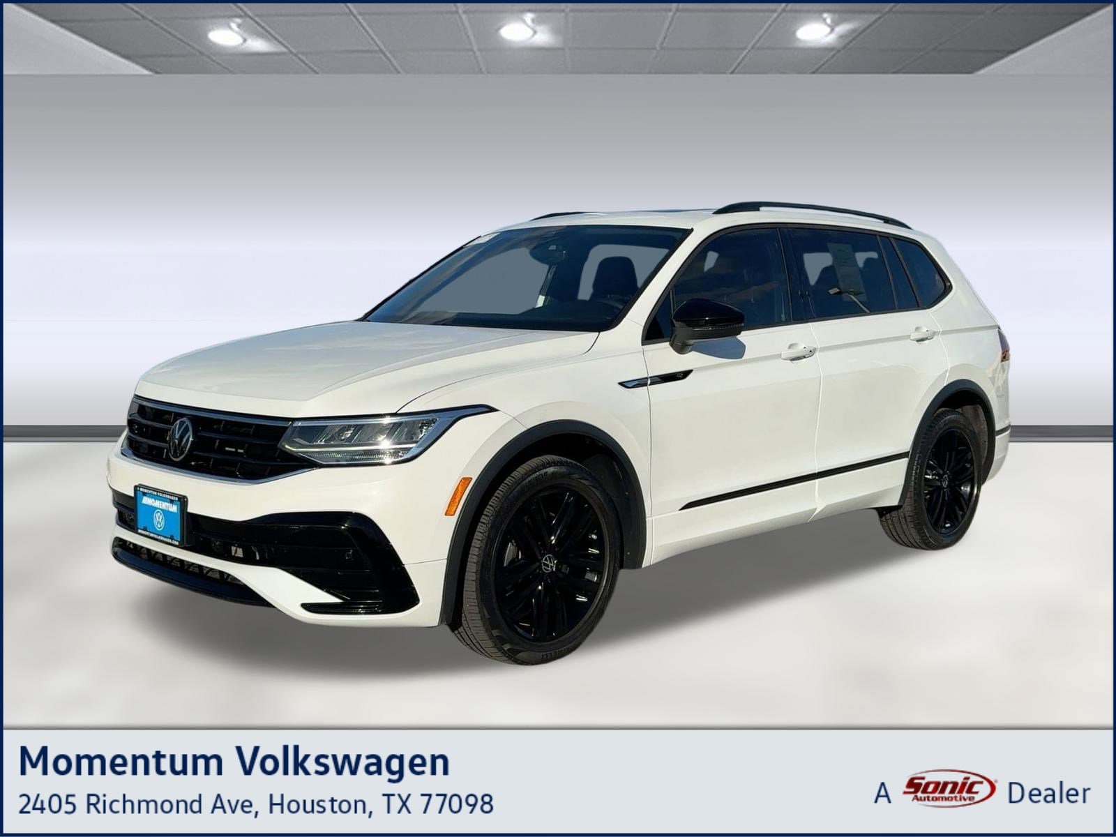 2022 Volkswagen Tiguan SE R-LINE BLACK's photo