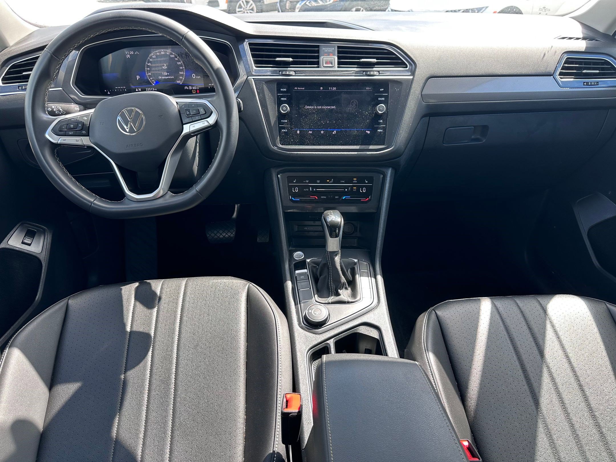 2024 Volkswagen Tiguan SE Wolfsburg Edition photo 2