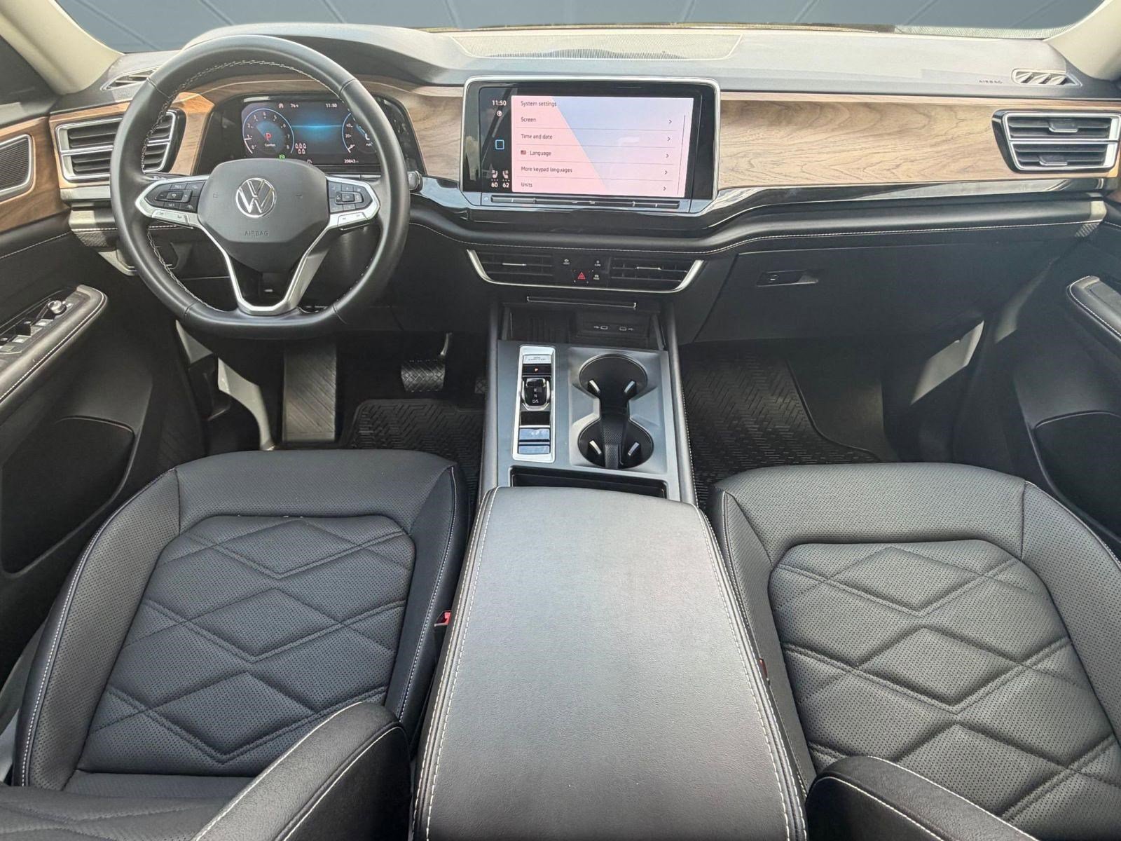 2025 Volkswagen Atlas SE - Photo 12