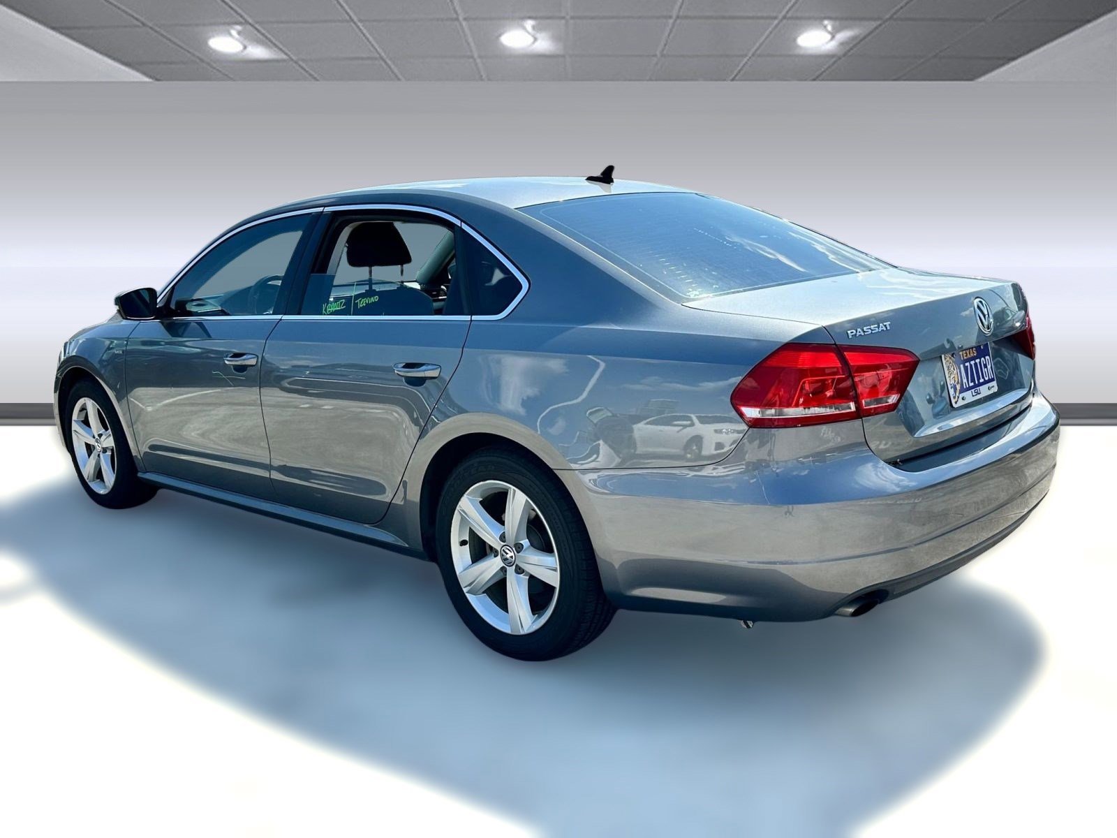2015 Volkswagen Passat Limited photo 3