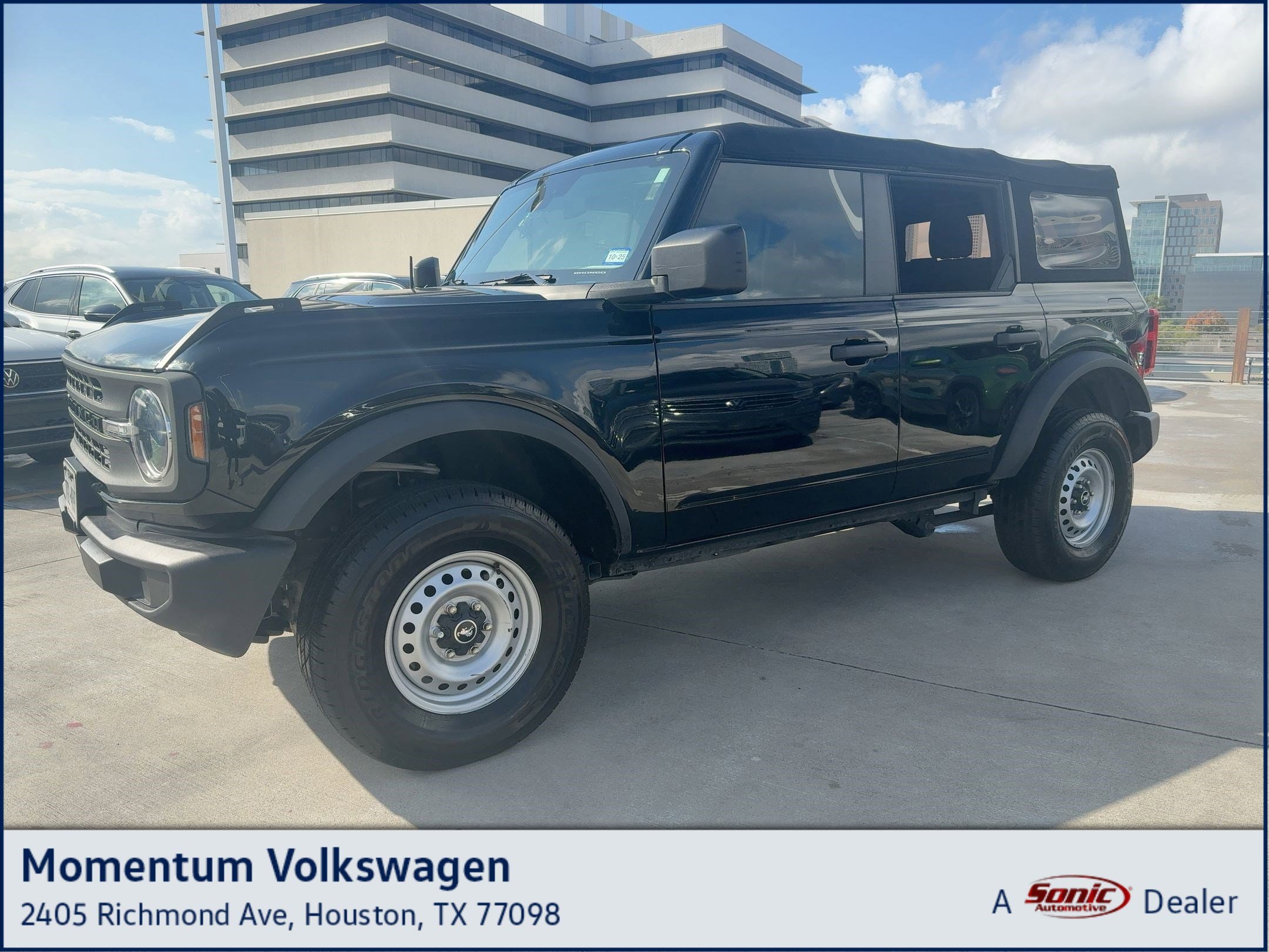 2022 Ford Bronco 4-Door Base's photo