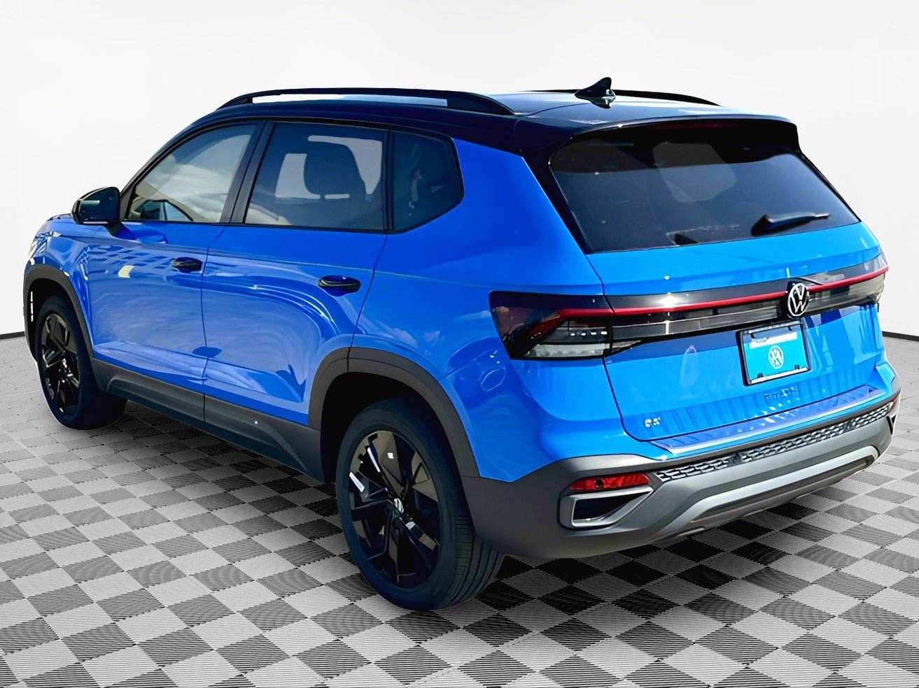 2025 Volkswagen Taos SE photo 3