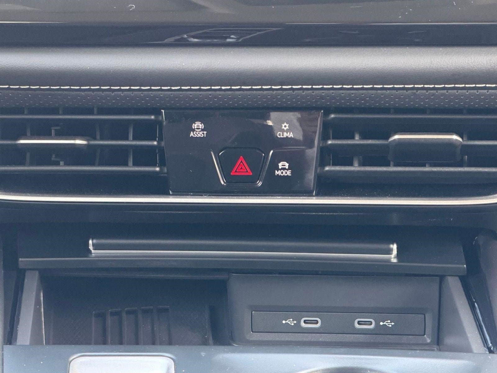 2025 Volkswagen Atlas SE - Photo 22