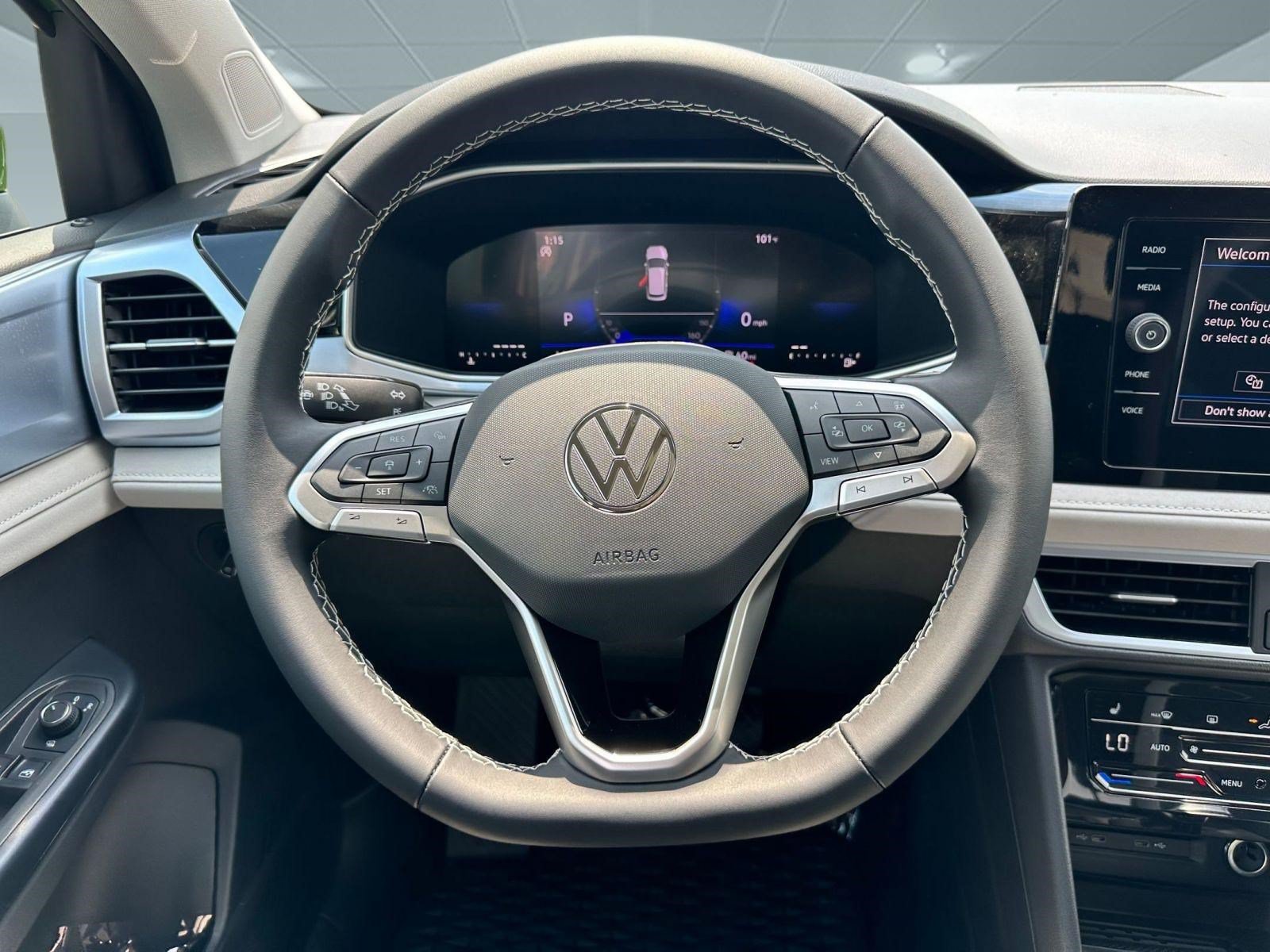 2025 Volkswagen Taos SE - Photo 15