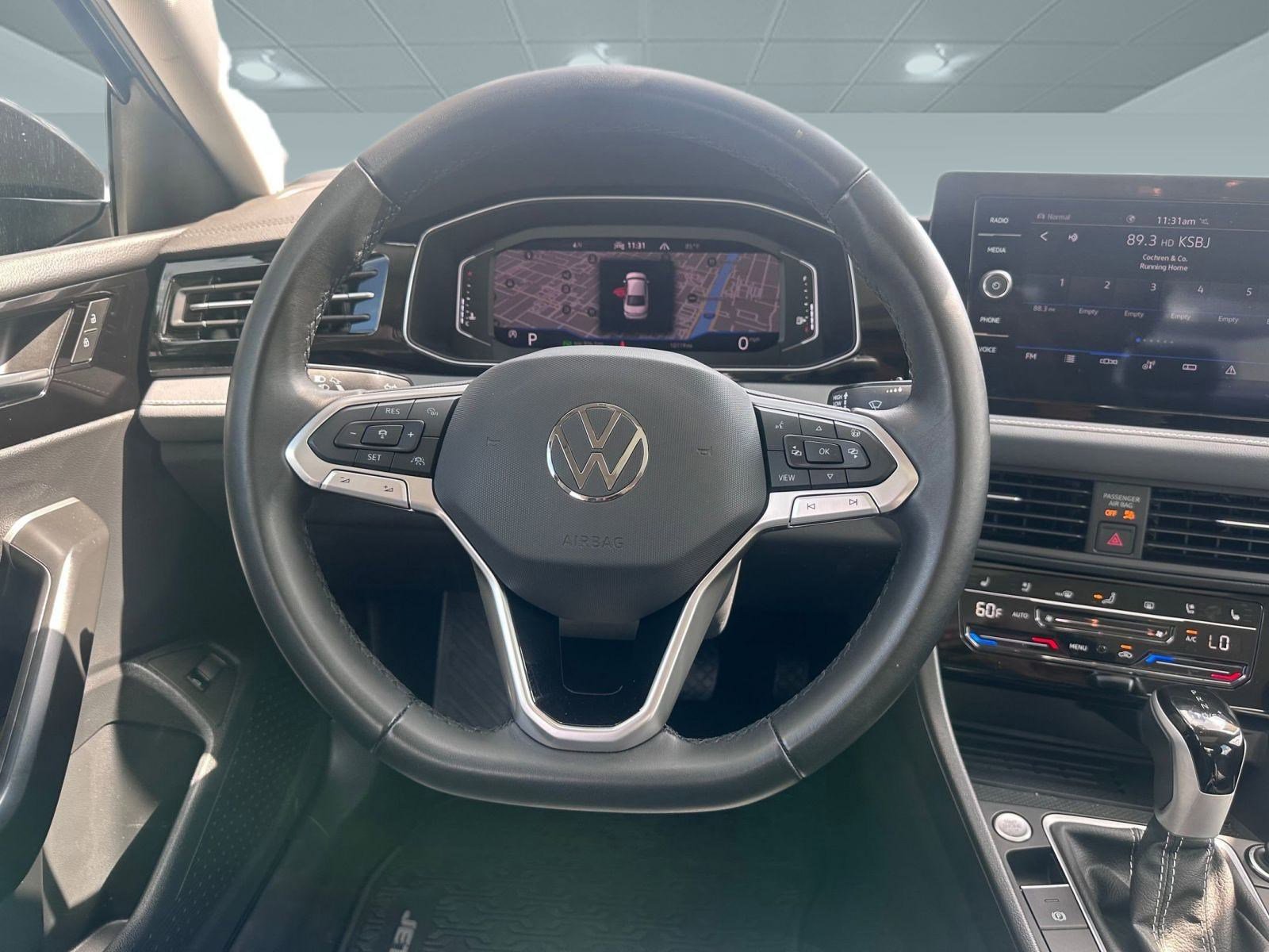 2025 Volkswagen Jetta SEL photo 4