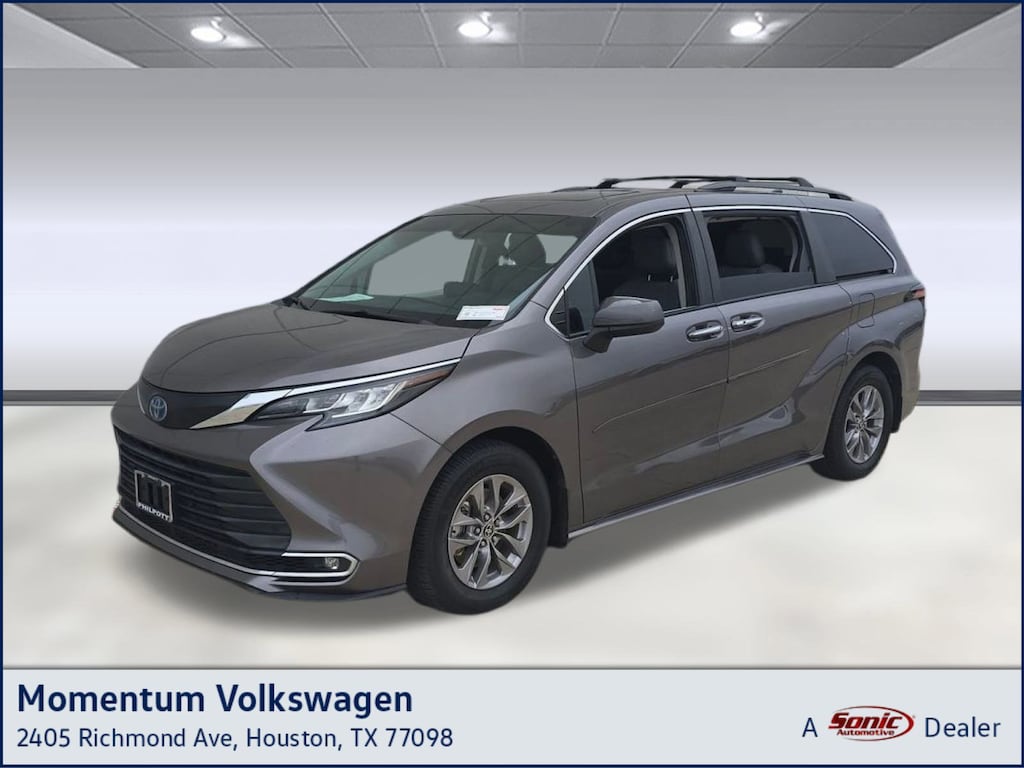 Used 2021 Toyota Sienna XLE Van