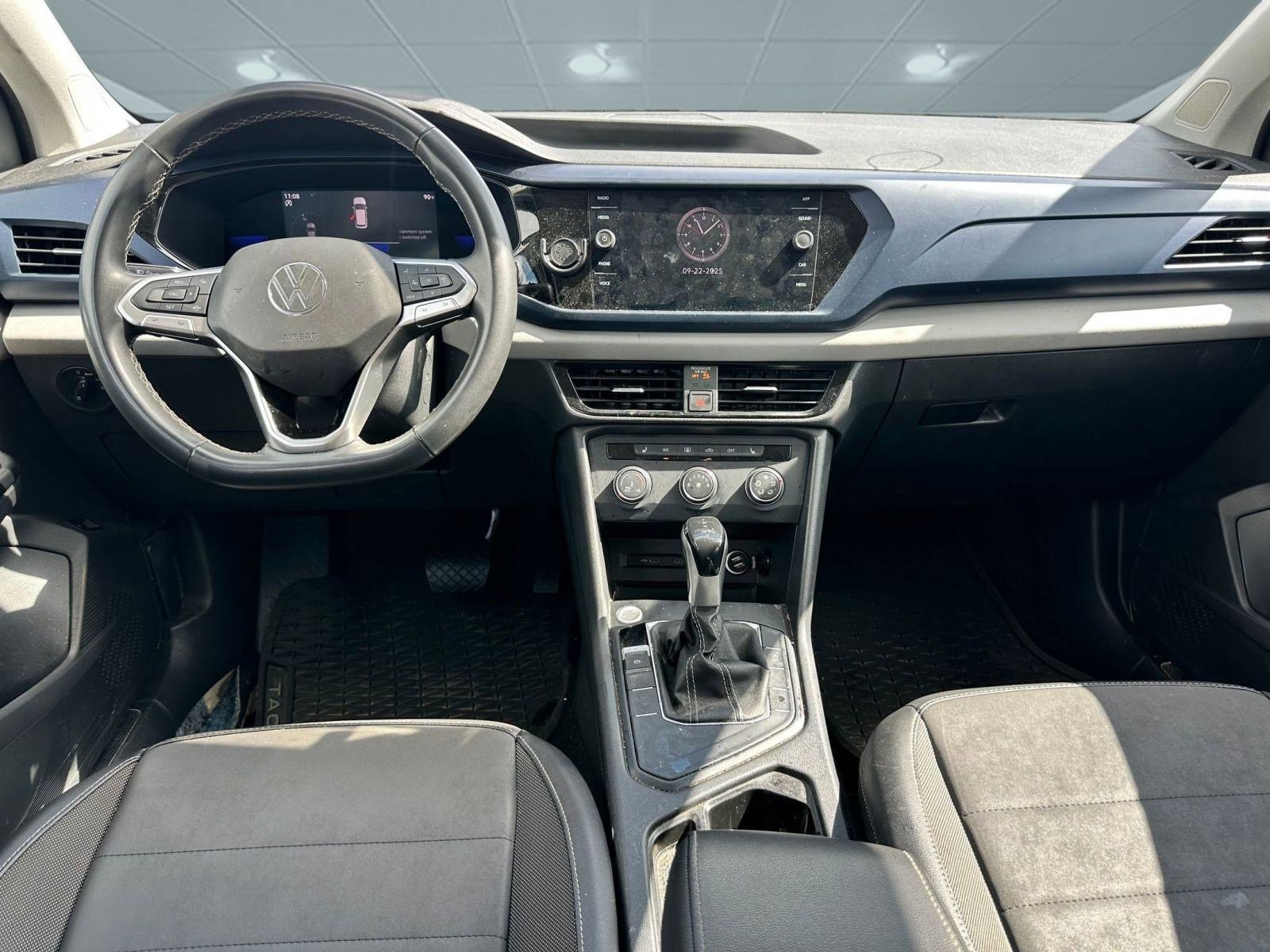 2022 Volkswagen Taos SE photo 4