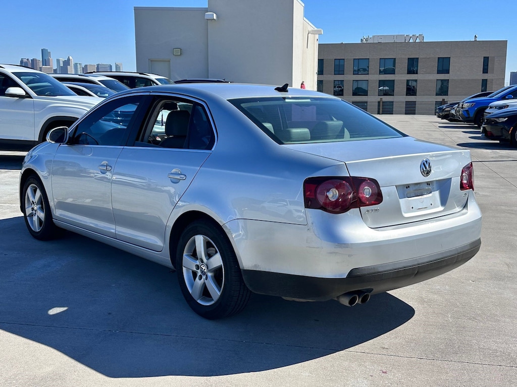 Used 2009 Volkswagen Jetta SE Sedan