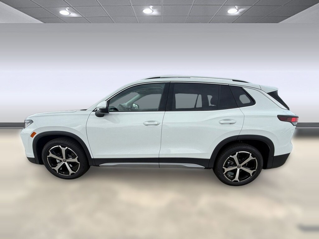 New 2026 Volkswagen Tiguan 2.0T SE SUV