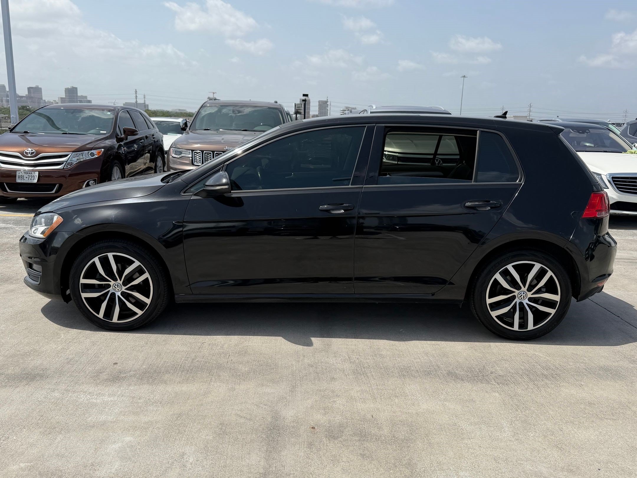 3VW217AU1GM040253