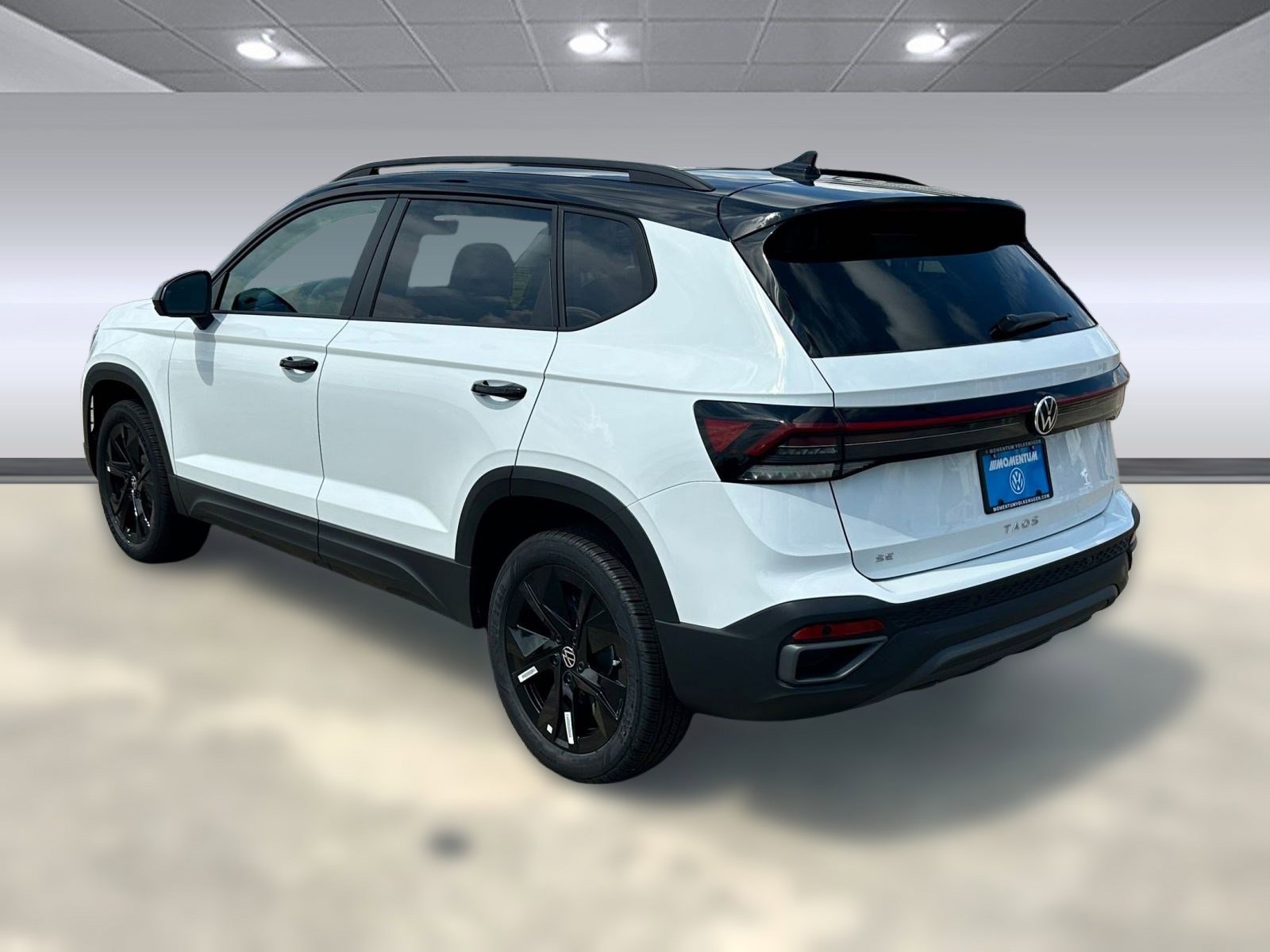 2025 Volkswagen Taos SE photo 2