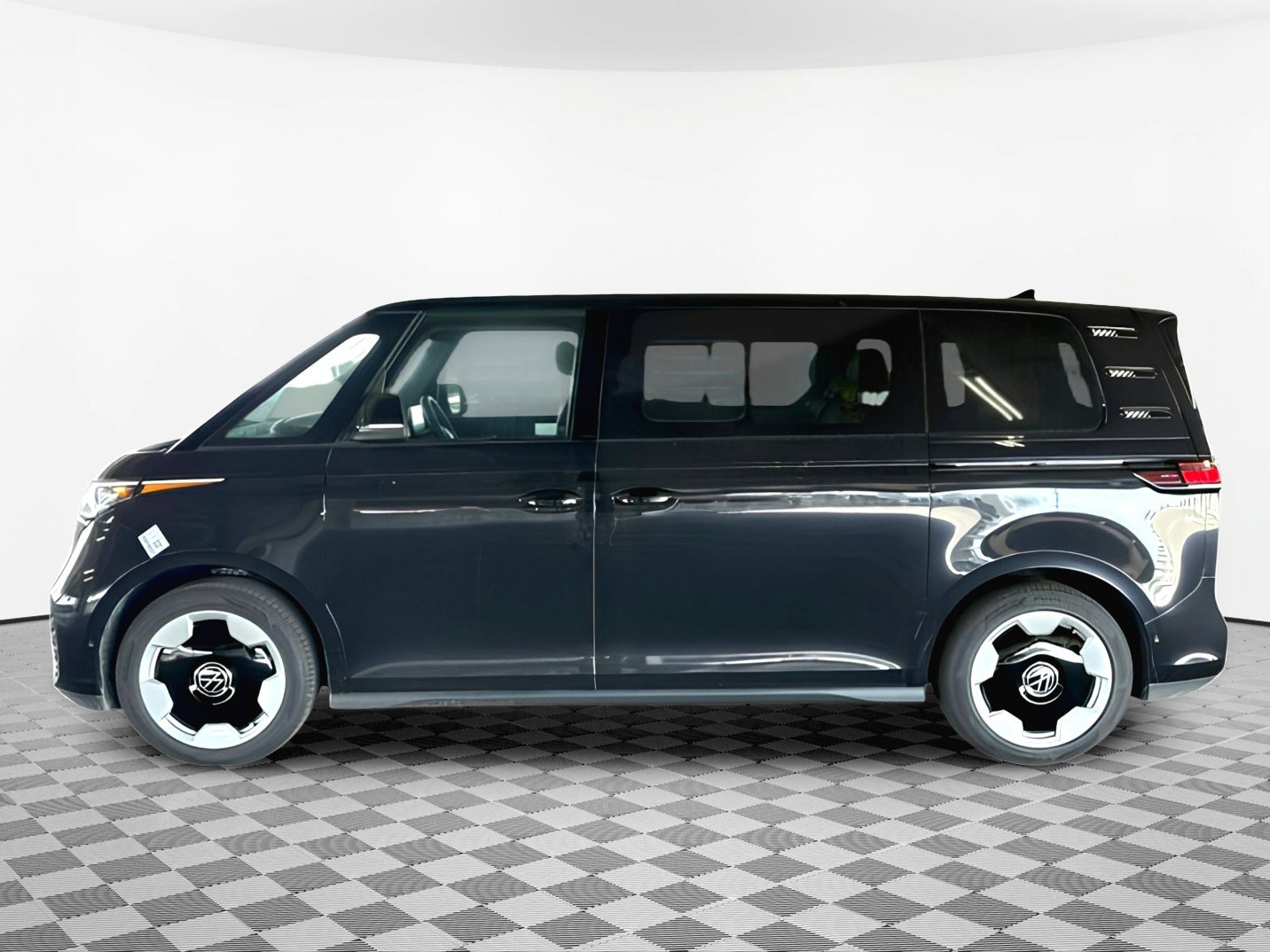 2025 Volkswagen ID. Buzz Pro S photo 3