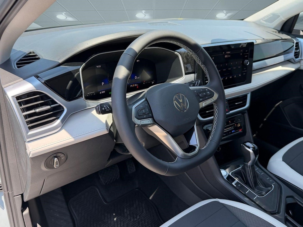 New 2026 Volkswagen Taos 1.5T SE SUV