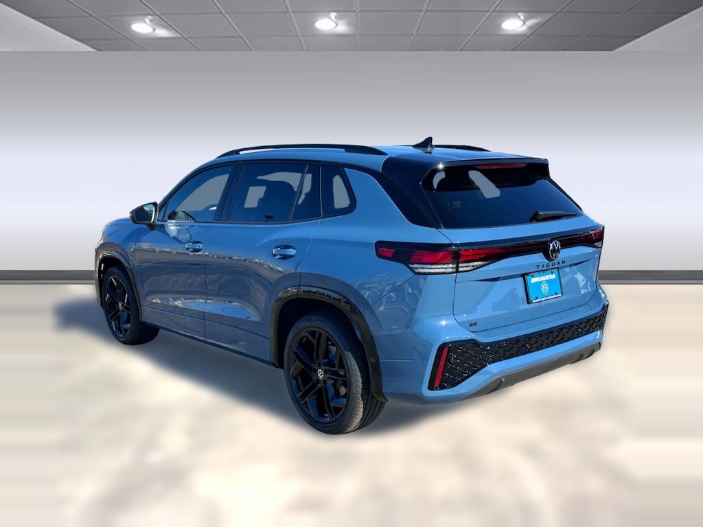 New 2026 Volkswagen Tiguan 2.0T SE R-Line Black SUV