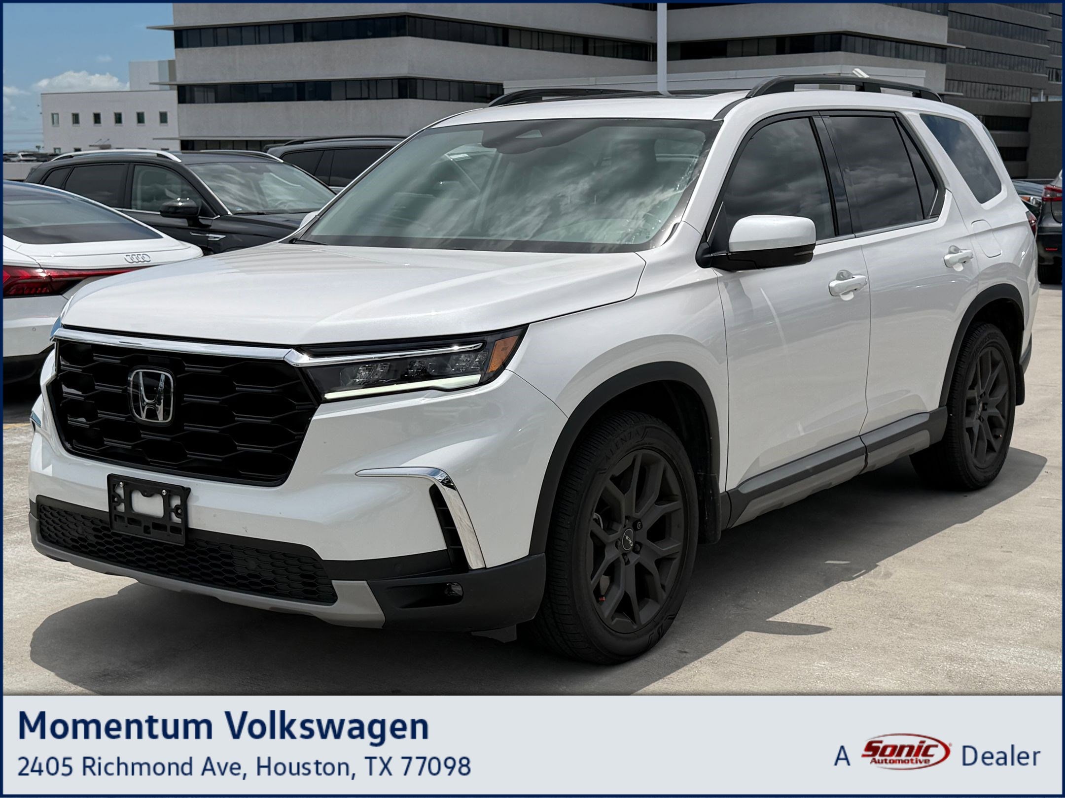 2024 Honda Pilot Touring AWD's photo