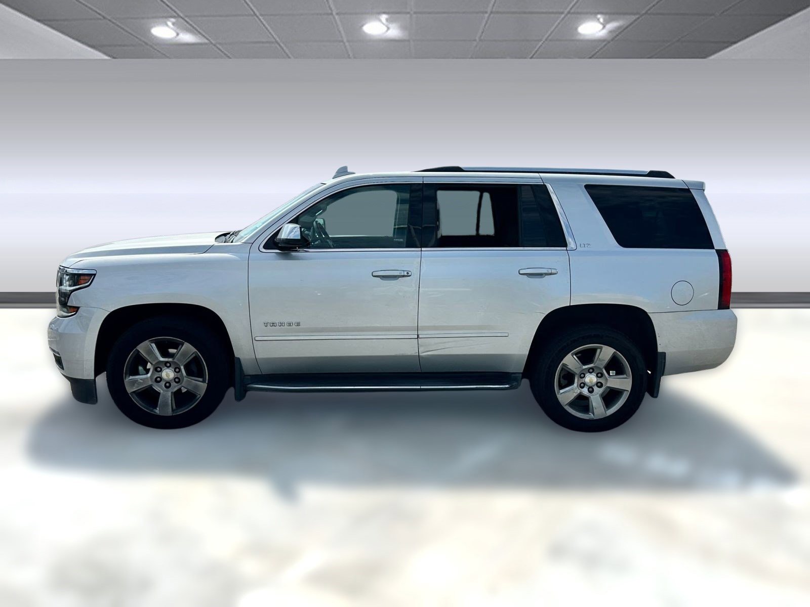 2015 Chevrolet Tahoe LTZ photo 2