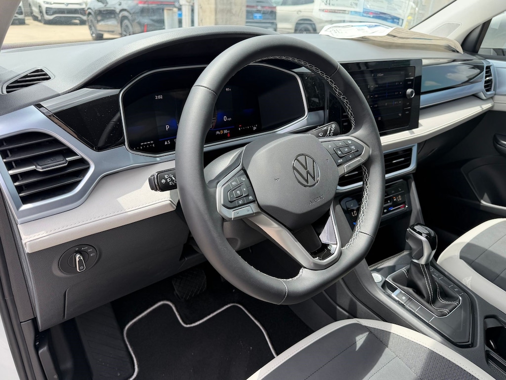 New 2026 Volkswagen Taos 1.5T SE SUV
